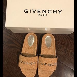 NWOT Givenchy cork pool slides
